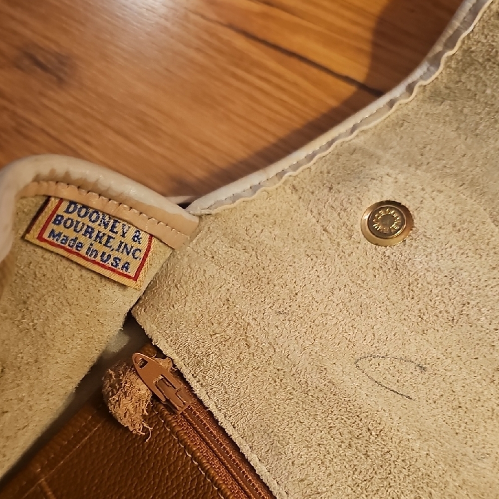 Rare Dooney & Bourke Cream and Light Pink Crossbody Bag - READ description - Picture 11 of 12
